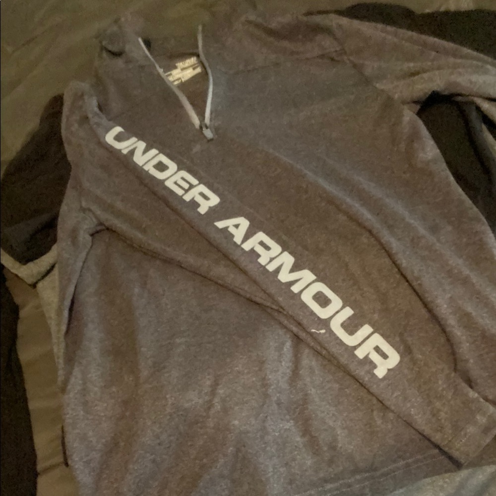 Under Armour Men's Zip-Up Sweater in Gray